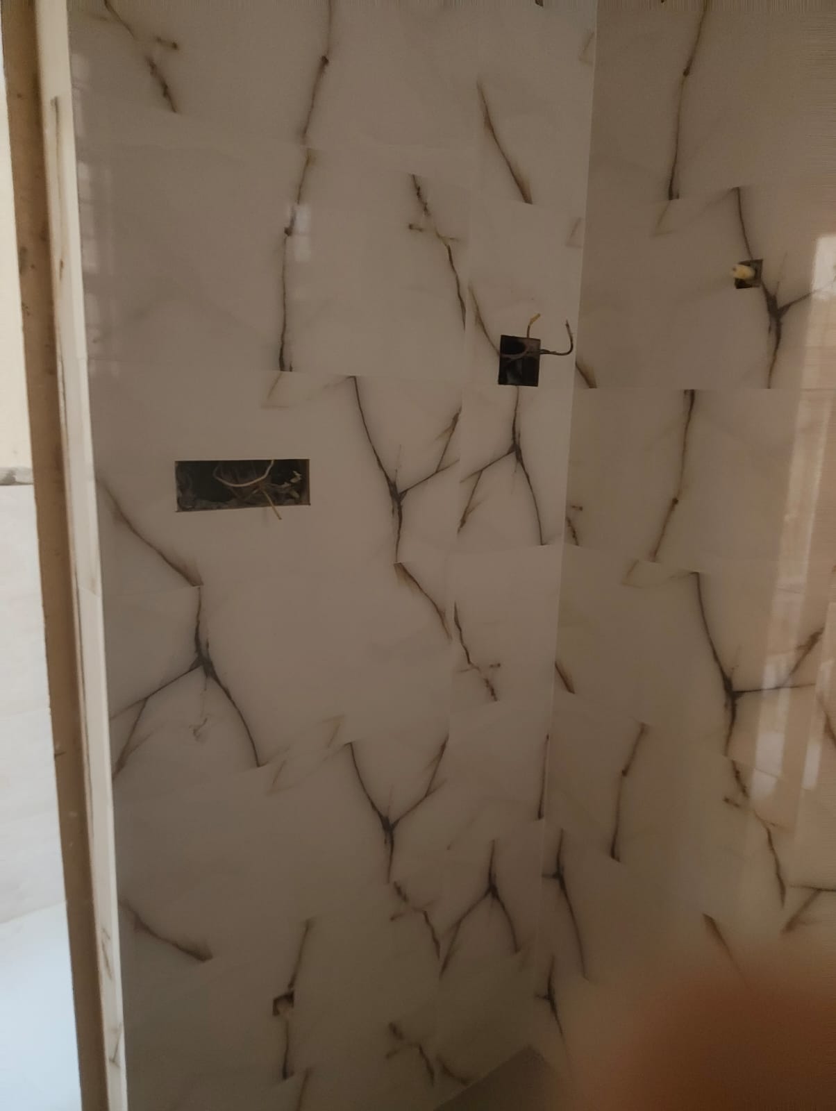 About Tiles Thekedar